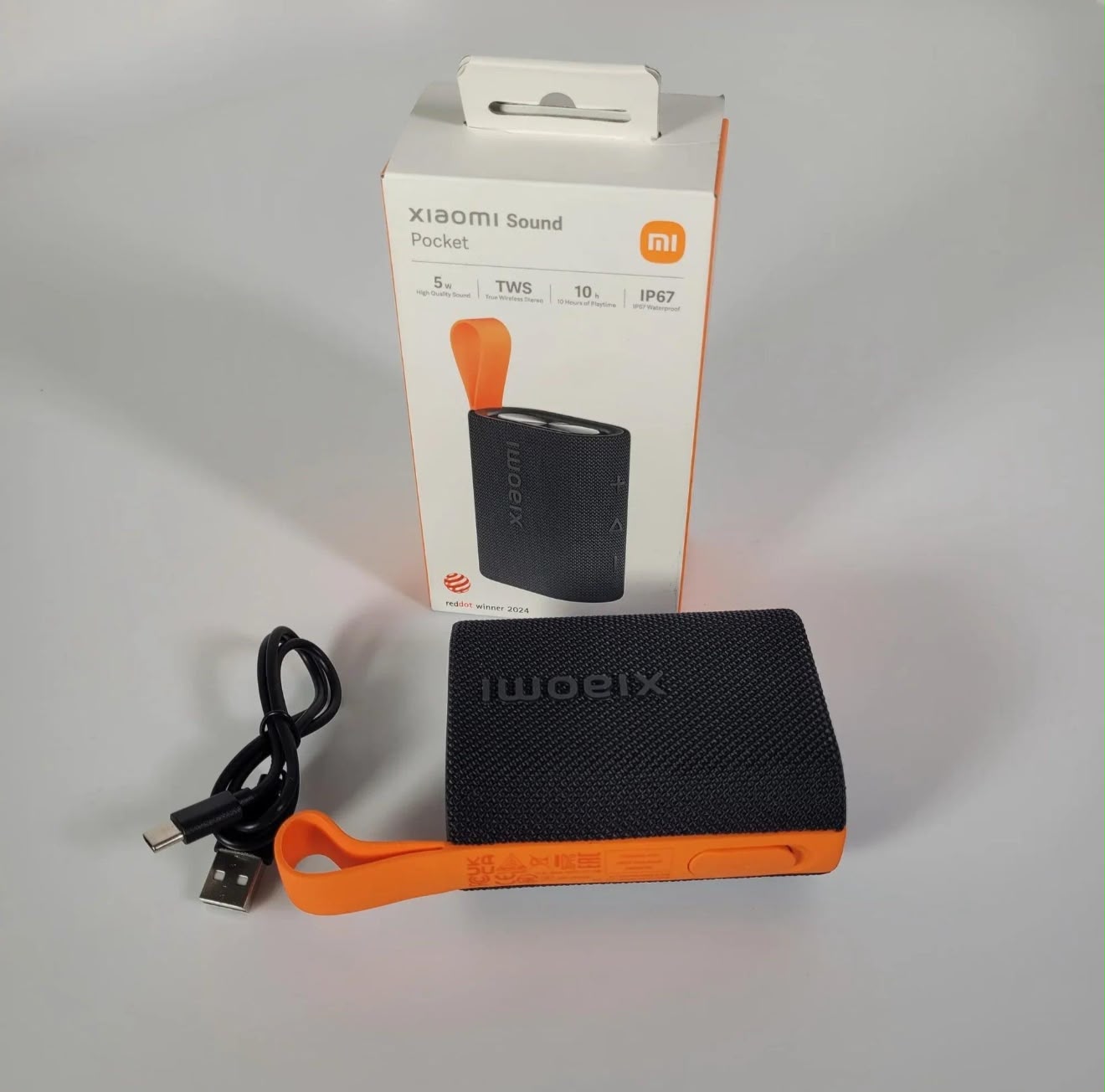 Xiaomi Sound Pocket 2 con caja y cable